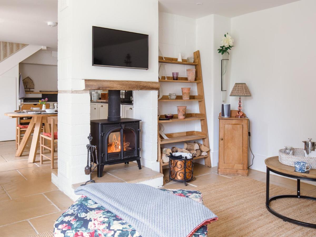 Apple Store Cottage Чарлбери Экстерьер фото